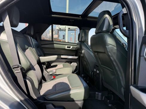 Used 2022 Ford Explorer Timberline image 7