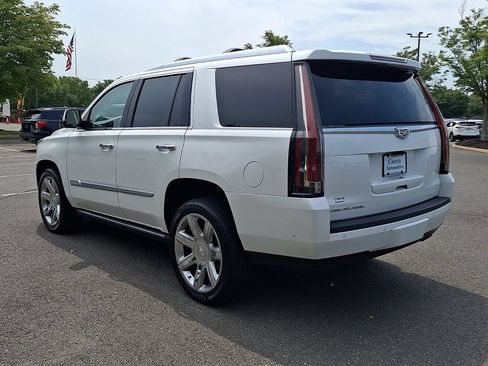 Used 2020 Cadillac Escalade Premium Luxury AWD/4WD image 7