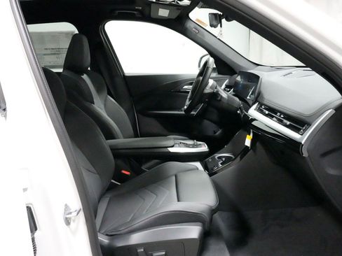 New 2027 BMW X1 xDrive28i AWD/4WD image 7