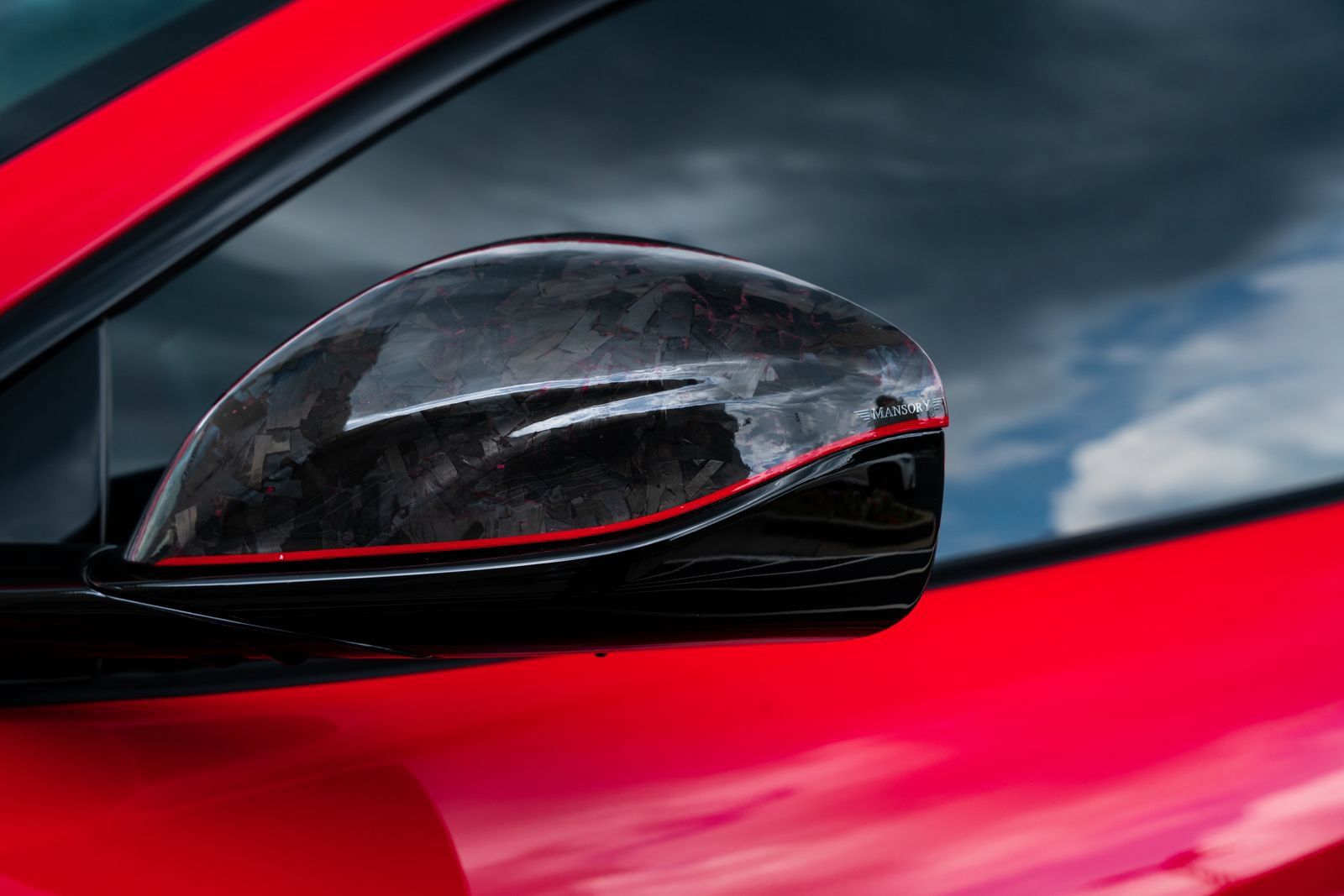 Used 2020 Ferrari 812 Superfast RWD image 34