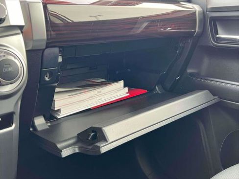 Certified 2024 Toyota 4Runner Limited image 31