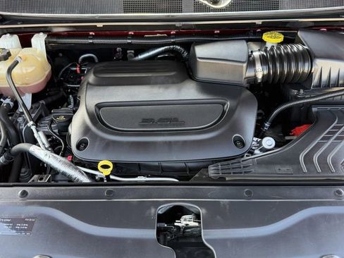 Used 2020 Chrysler Voyager L image 29
