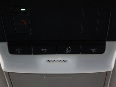 Used 2024 Nissan Pathfinder SV w/ Lighting Package (N92) FWD image 37