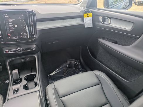 Certified 2026 Volvo XC40 B5 Core AWD/4WD image 19