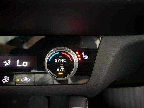 Used 2024 Mitsubishi Outlander SE FWD image 49