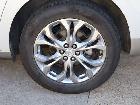 Used 2019 Buick Enclave Avenir w/ Avenir Technology Package FWD image 31
