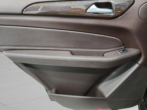 Used 2019 Mercedes-Benz GLS 450 4MATIC image 24