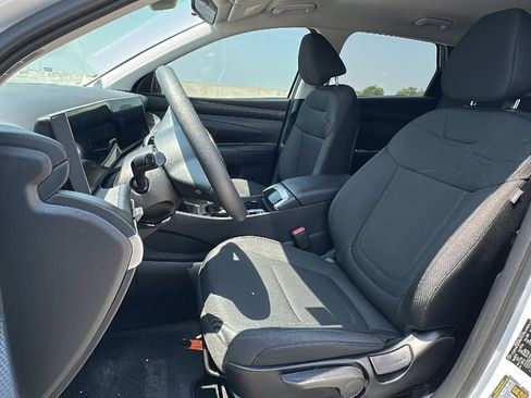 Used 2026 Hyundai Tucson SE FWD image 4