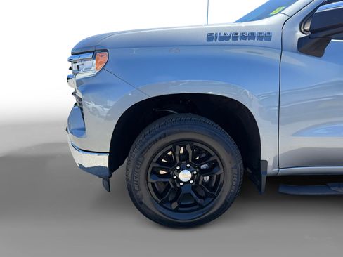 Used 2024 Chevrolet Silverado 1500 LT AWD/4WD image 9