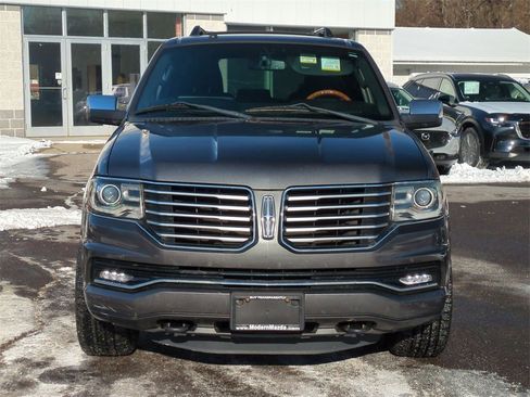 Used 2015 Lincoln Navigator L 4WD image 9