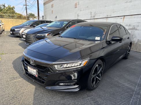 Used 2020 Honda Accord Sport image 2