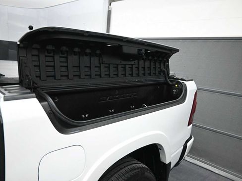 Used 2024 RAM 1500 Limited AWD/4WD image 29