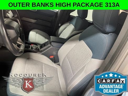 Used 2023 Ford Bronco Outer Banks AWD/4WD image 12