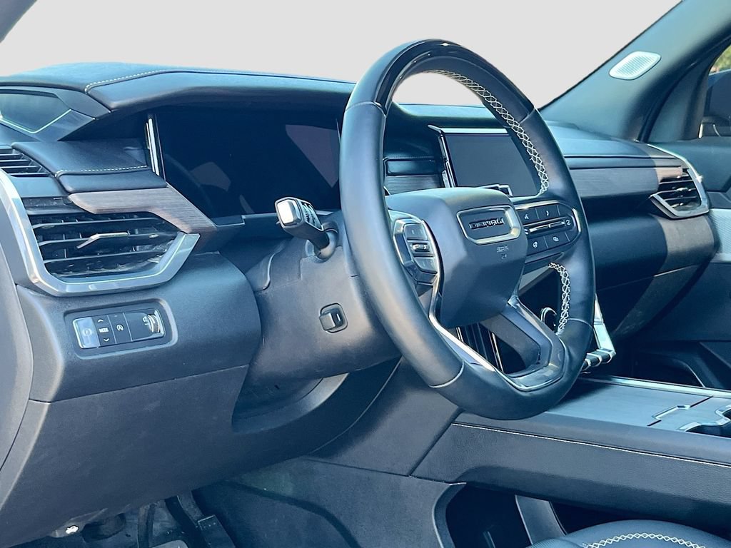 Used 2024 GMC Acadia Denali w/ Super Cruise Package FWD image 9