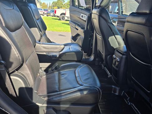 Used 2020 Ford Explorer ST AWD/4WD image 17