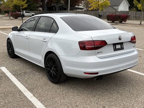 Used 2017 Volkswagen Jetta S image 30