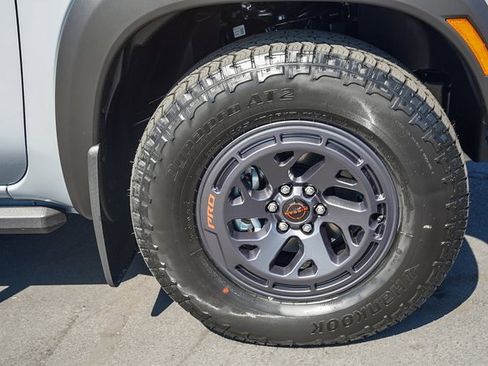 New 2026 Nissan Frontier PRO-4X w/ Pro-4x Convenience Package image 13