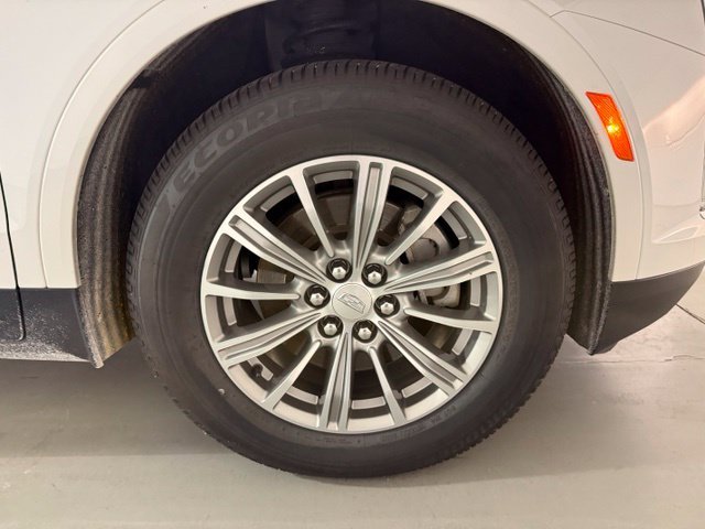 Used 2017 Cadillac XT5 Luxury w/ Driver Awareness Package FWD image 33