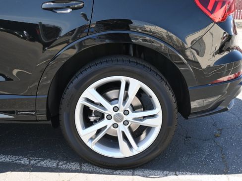 Used 2020 Audi Q3 2.0T Premium Plus w/ Premium Plus Package AWD/4WD image 12