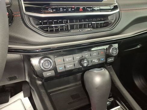 Used 2025 Jeep Compass Trailhawk w/ Trailhawk Elite Group AWD/4WD image 20