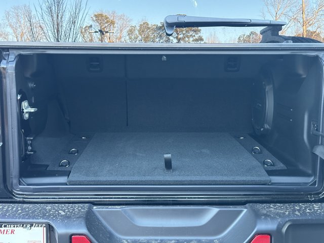 New 2026 Jeep Wrangler Unlimited Sahara AWD/4WD image 17
