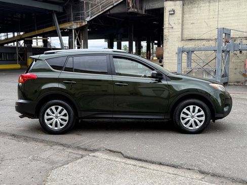 Used 2013 Toyota RAV4 LE AWD/4WD image 8