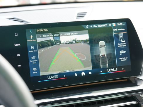 Used 2025 BMW X2 xDrive28i w/ Convenience Package image 30