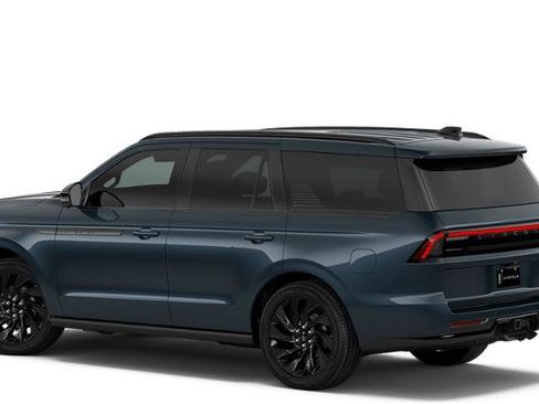 New 2026 Lincoln Navigator Reserve AWD/4WD image 25