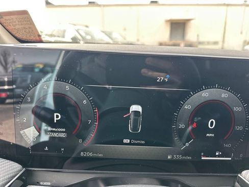 Used 2025 Nissan Kicks SR image 12