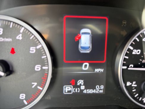 Used 2024 Subaru Crosstrek 2.0i Premium AWD/4WD image 21