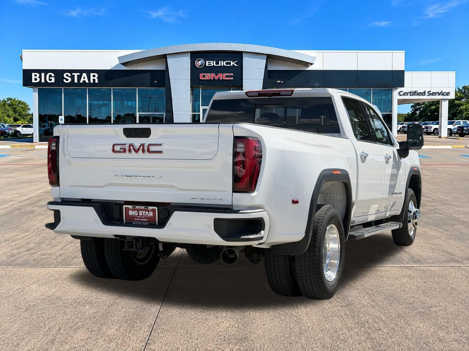 Used 2025 GMC Sierra 3500 Denali AWD/4WD image 5