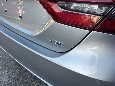 Used 2022 Toyota Camry XSE image 39