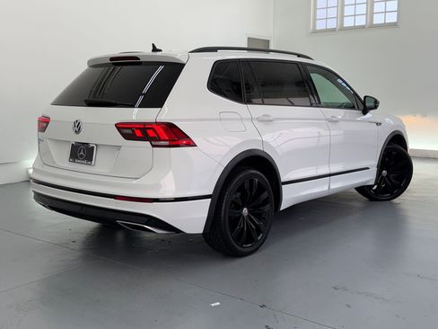 Used 2020 Volkswagen Tiguan SE R-Line FWD image 8