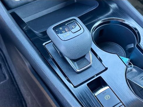 Used 2023 Nissan Rogue S image 16