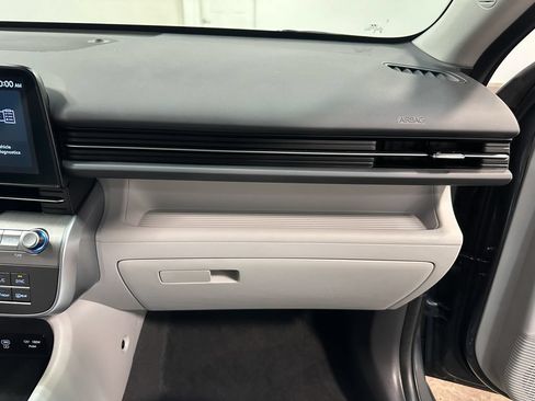 Used 2025 Hyundai Kona SEL AWD/4WD image 90