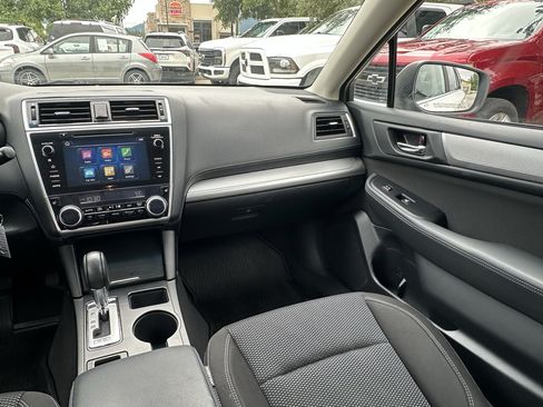 Used 2018 Subaru Outback 2.5i Premium AWD/4WD image 11