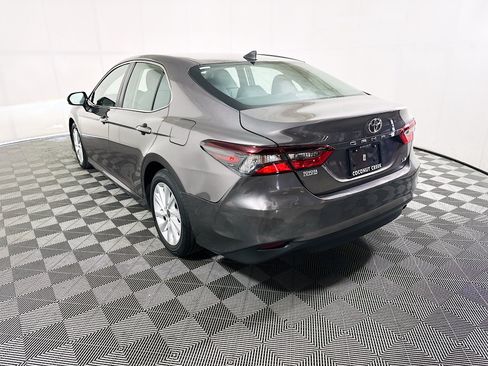 Used 2023 Toyota Camry XLE FWD image 5