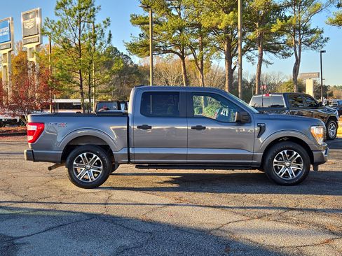 Used 2022 Ford F150 XL w/ STX Appearance Package image 5