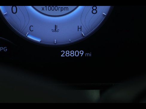 Used 2025 Hyundai Elantra SEL w/ Cargo Package FWD image 25