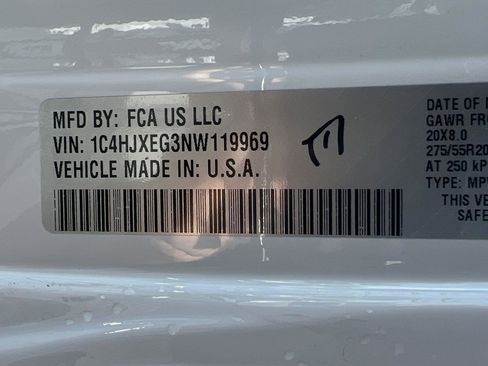 Used 2022 Jeep Wrangler Unlimited Sahara image 34