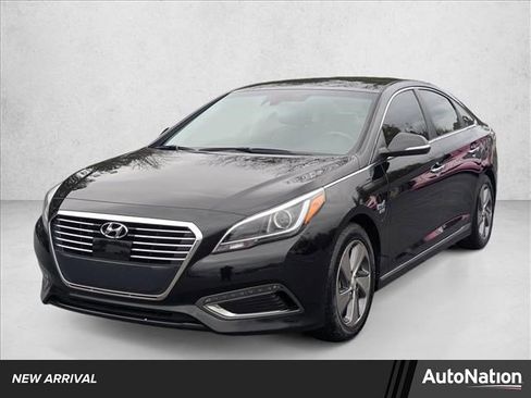 Used 2017 Hyundai Sonata Limited image 1