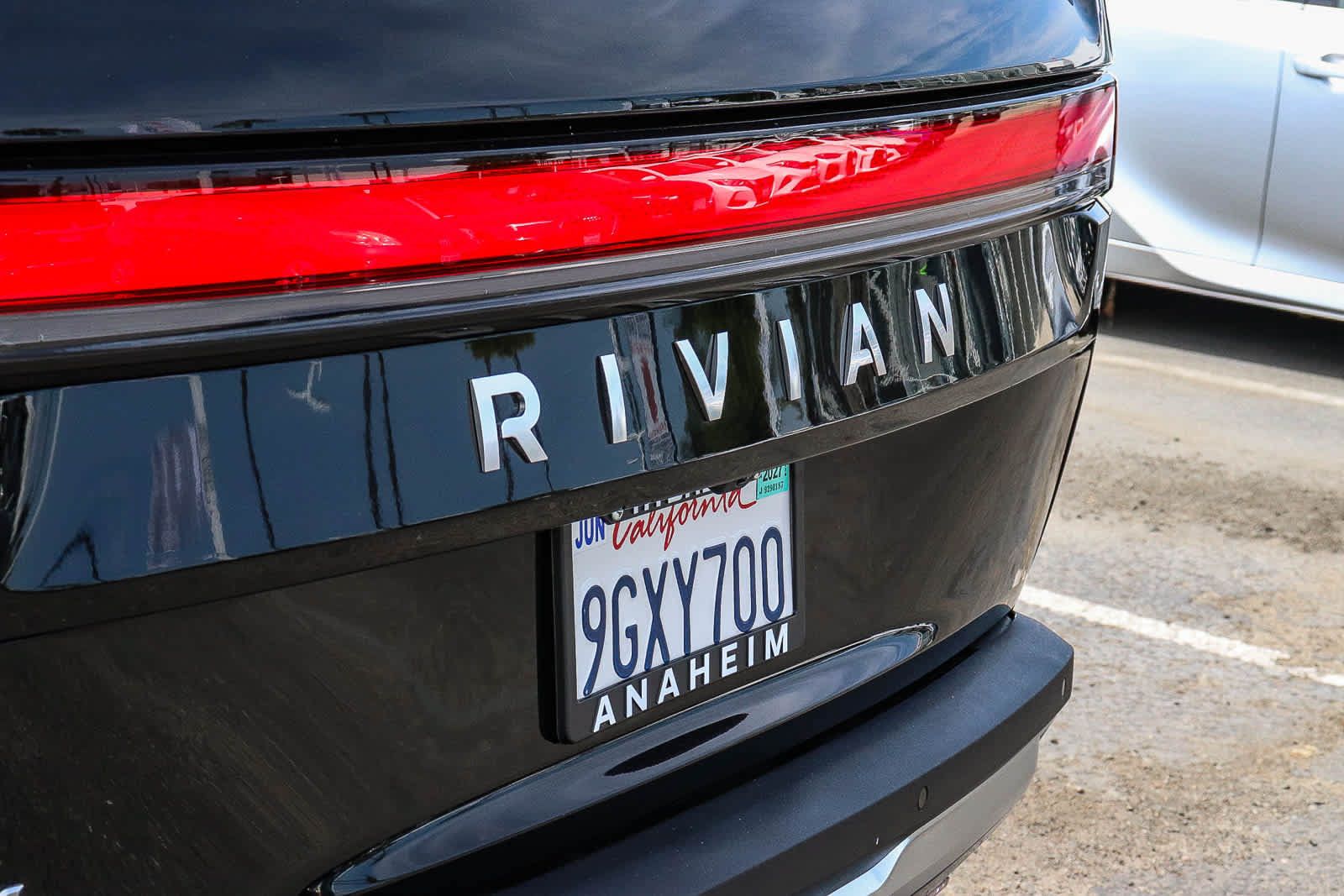 Used 2023 Rivian R1S Adventure Quad AWD/4WD image 11
