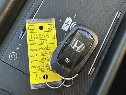 Used 2025 Honda Odyssey EX-L image 22