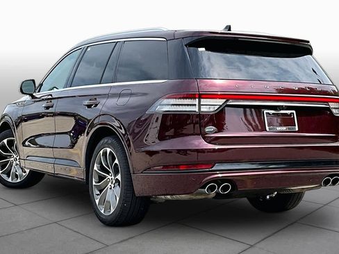 Used 2022 Lincoln Aviator Grand Touring w/ Equipment Group 301A AWD/4WD image 12