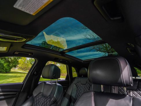 Used 2018 Audi SQ5 Premium Plus AWD/4WD image 14