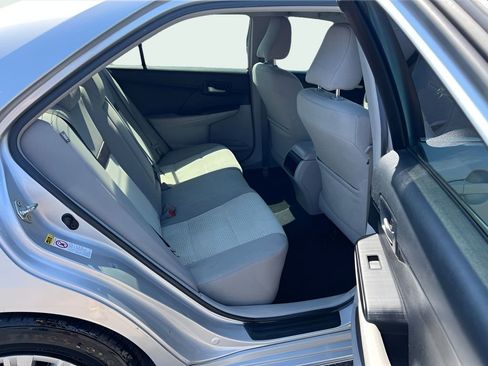 Used 2014 Toyota Camry LE FWD image 13