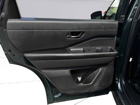 Used 2024 Nissan Pathfinder Rock Creek image 39