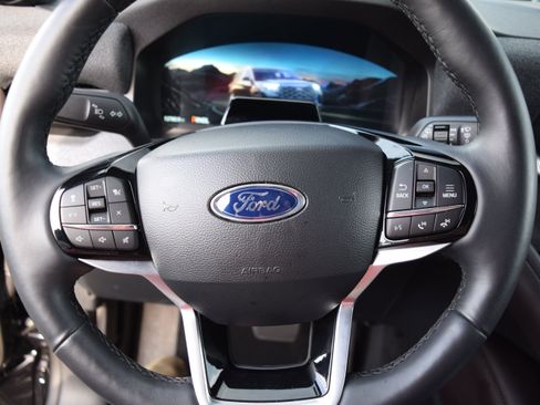 Used 2026 Ford Explorer Platinum AWD/4WD image 11