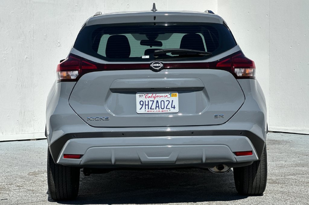 Used 2023 Nissan Kicks SR FWD image 4