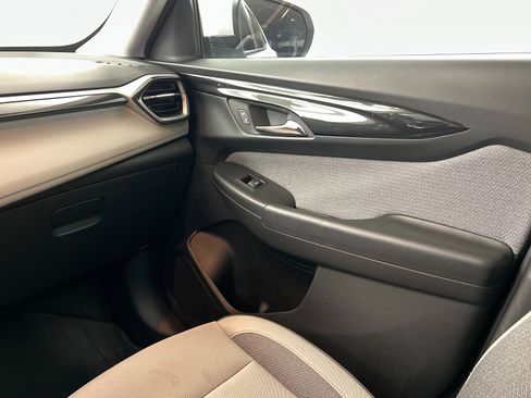 New 2025 Chevrolet TrailBlazer LT w/ Convenience Package image 11